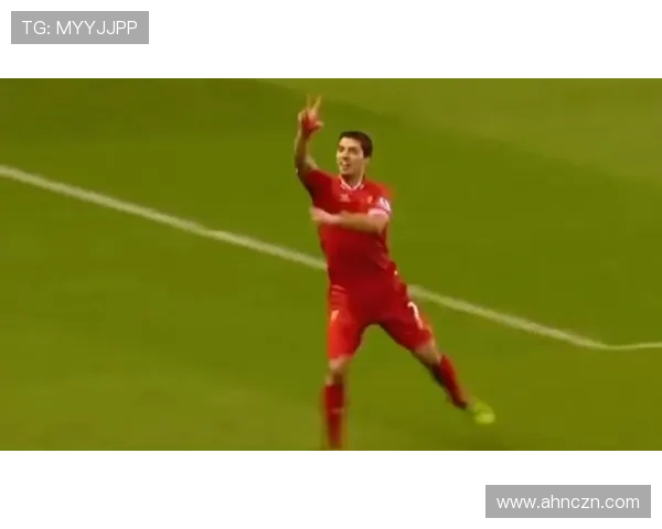 苏亚雷斯：从单箭头到自由中锋的战术角色演变分析