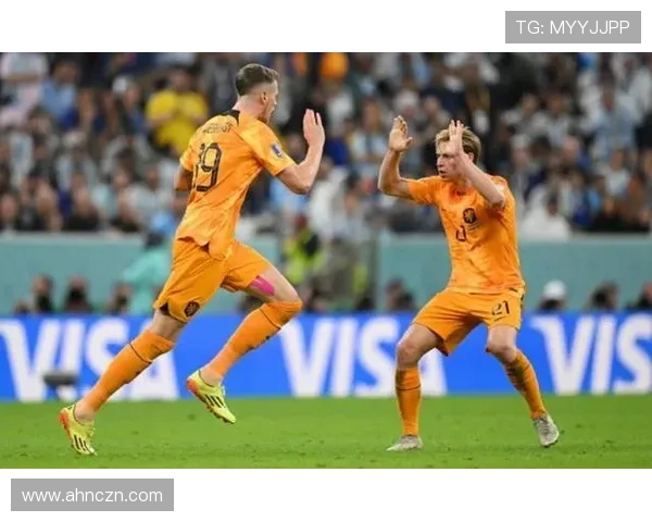 居莱尔 vs 梅西:上限差距解析 居莱尔 vs 梅西:上限差距解析